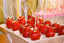 Cách làm kẹo táo caramel cực dễ, ai cũng có thể trổ tài mùa Halloween