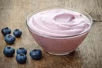 Đẹp da, giữ dáng với món ăn vặt đơn giản từ sữa chua việt quất