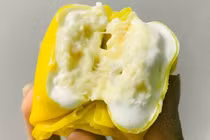 Trổ tài làm bánh crepe sầu riêng béo ngậy, mềm mịn tại nhà