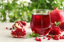 'Nạp' collagen tự nhiên, trẻ hóa làn da bằng trái cây màu đỏ