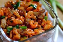 Mẹo rang tôm thịt lên màu đẹp, thơm nức mà không bị khô