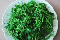 Rau lạc tiên - vị thuốc dân gian giúp người lớn tuổi cải thiện giấc ngủ