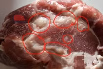 6 dấu hiệu cảnh báo thịt lợn bẩn, ăn vào dễ sinh bệnh