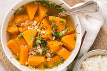 3 thói quen ăn bí đỏ nhiều người mắc, tiềm ẩn nguy cơ với thận