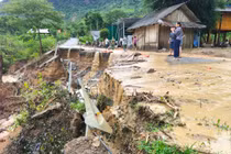 Khắc phục 10 tuyến quốc lộ và đường tỉnh bị hư hỏng do mưa lũ ở Nghệ An