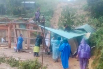 Mưa lũ dữ dội tại Đà Nẵng, gần 400 hộ dân được di dời khẩn cấp