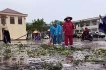 Bão số 5 để lại nhiều thiệt hại nặng nề cho hệ thống y tế Nghệ An