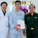 Chủ quan đau âm ỉ vùng bìu, nam thanh niên bị tím đen tinh hoàn