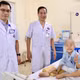 Bé 6 tuổi mắc ung thư xương được thay khớp tăng trưởng nhân tạo