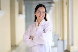 PGS.TS Phạm Kim Ngọc phát triển chip AI mô phỏng não người