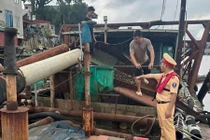 Cảnh sát xử phạt nhiều chủ bến thủy nội địa ở Bắc Ninh
