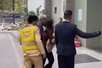 Cảnh sát giao thông Hà Nội giúp bé 18 tháng tuổi đi cấp cứu kịp thời