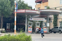 Cây xăng nghi bán xăng có nước cho khách tạm dừng hoạt động