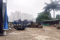 Hà Nội: Bãi đổ thải, tập kết trái phép ở Phú Diễn