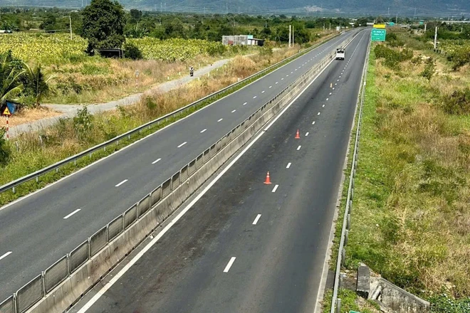 Điều tra vụ phát hiện cánh tay người trên cao tốc Vĩnh Hảo – Phan Thiết