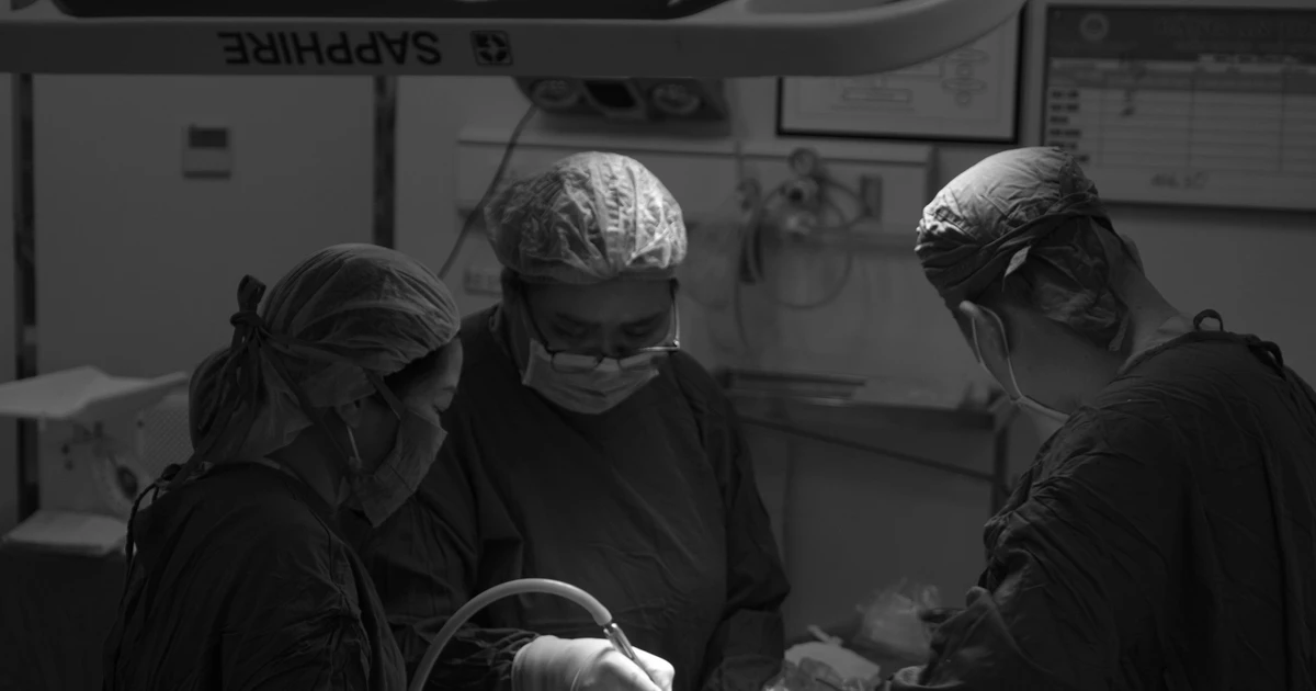 Phải cắt bỏ thận ứ mủ vì không tái khám sau trị sỏi thận