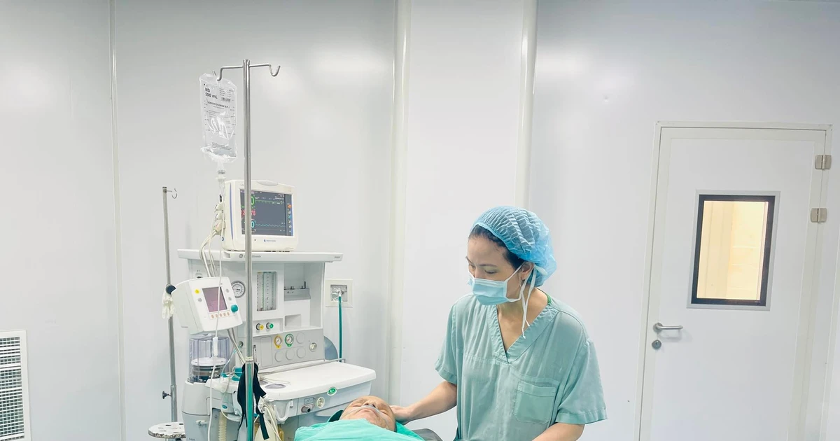 Người đàn ông gãy cổ xương đùi vì ngã đập hông xuống nền cứng