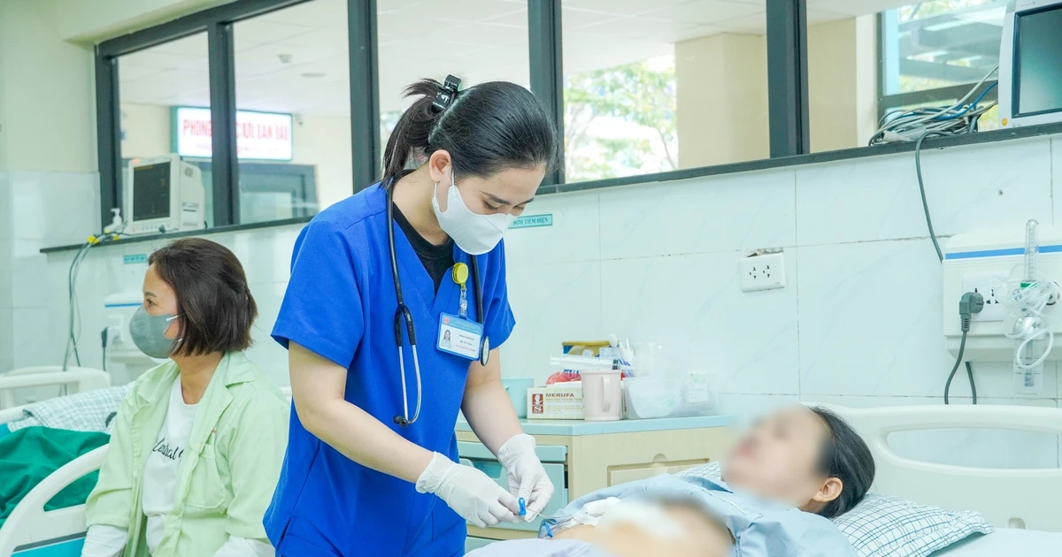 500ml dịch bao quanh tim, người phụ nữ nhập viện vì lồng ngực bị bóp nghẹt