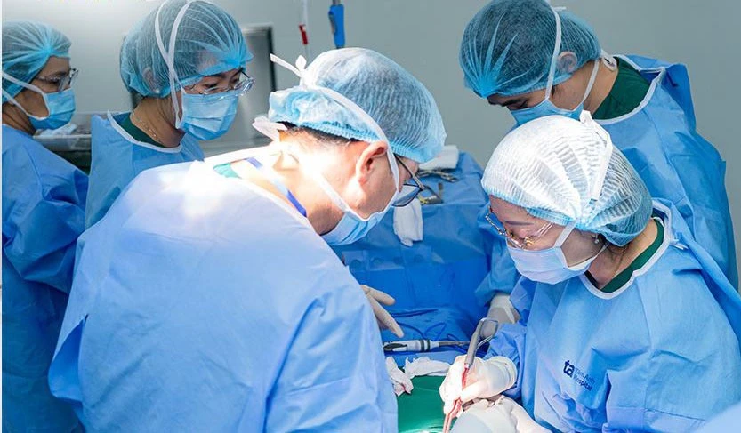 Tái tạo dây thanh cho người bệnh ung thư thanh quản