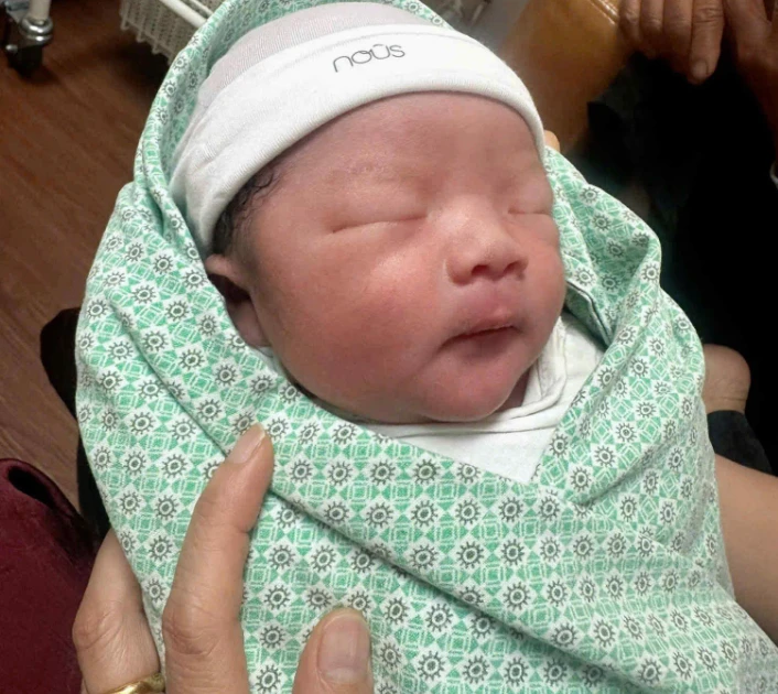 Giữ thai 14 tuần cho sản phụ tử cung ngắn dọa sinh non ở tuần 23