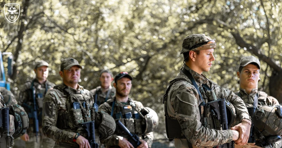 Số phận của quân Ukraine phòng thủ Pokrovsk sẽ ra sao?