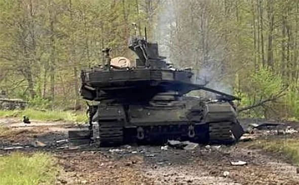 Xe tăng có còn phù hợp với chiến tranh hiện đại, khi UAV FPV lên ngôi?