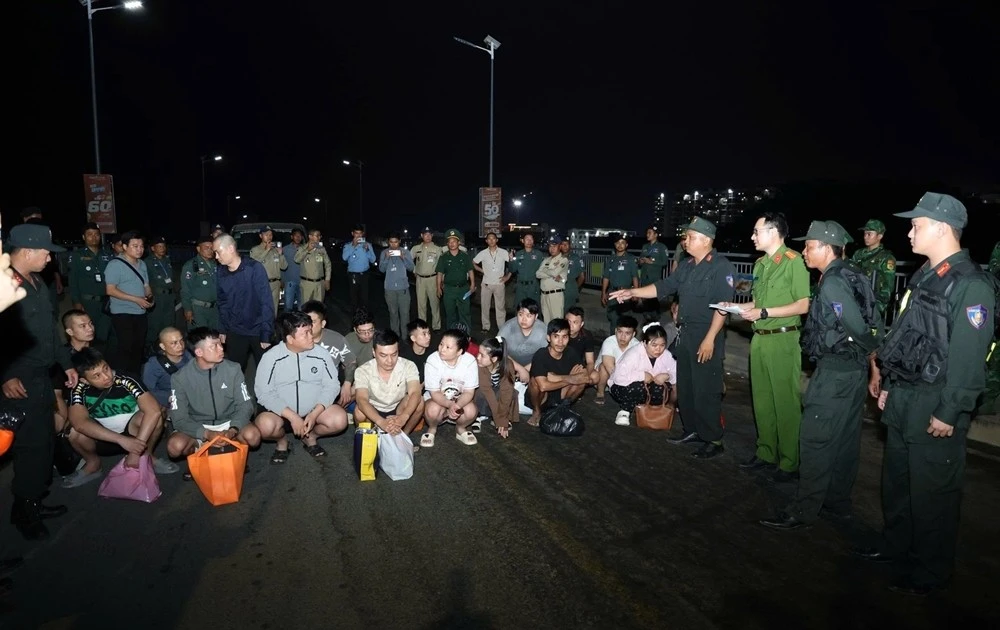 Bắt giữ nhóm lừa đảo quốc tế tại Campuchia, chiếm đoạt 7.500 tỷ đồng