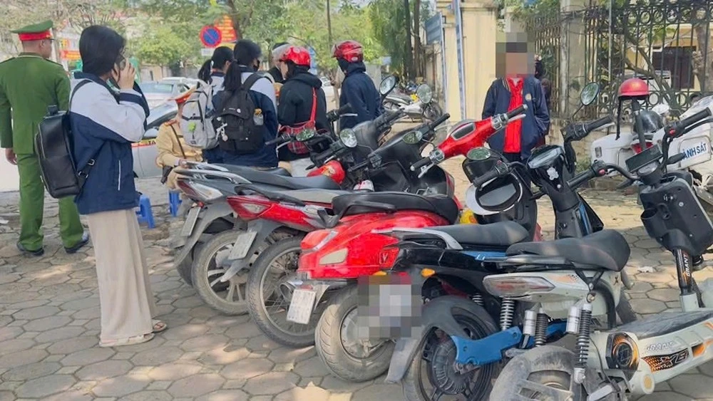 CSGT phát hiện 3 học sinh vi phạm nồng độ cồn