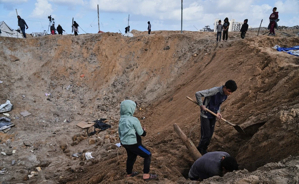 Israel tấn công khắp Gaza, nhiều người thiệt mạng