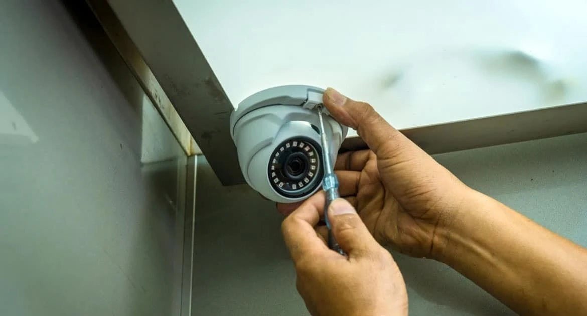 Gia đình lắp camera trong nhà coi chừng bị hack, lộ hình riêng tư