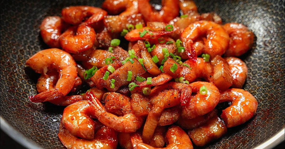 Mẹo rang tôm thịt lên màu đẹp, thơm nức mà không bị khô