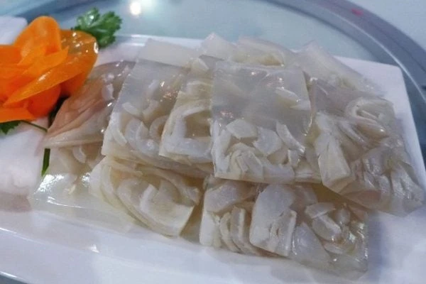 Thạch bì lợn món ngon giàu collagen, giúp da mịn màng trong mùa hanh khô