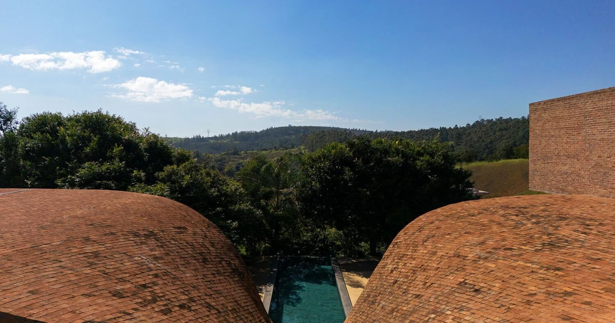 Ngôi nhà bình yên giữa rừng với kiến trúc thụ động độc đáo