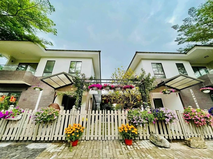 Khám phá biệt thự sang trọng của Nhật Kim Anh