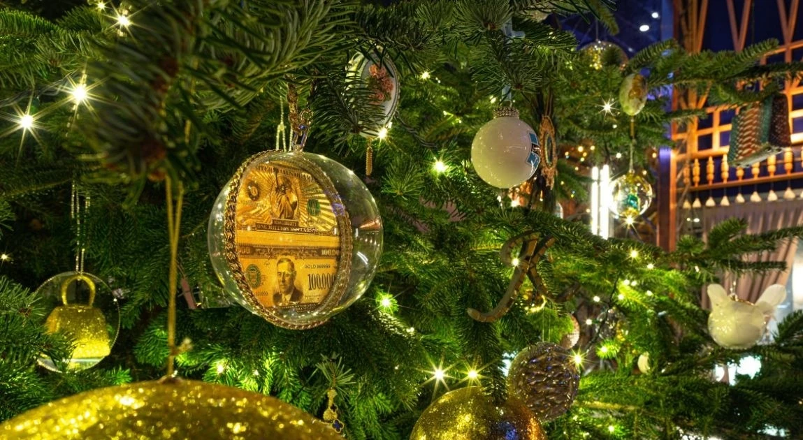 Những cây thông Noel đắt nhất thế giới