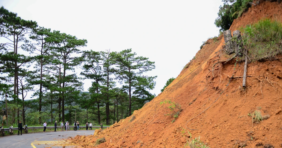 Đèo D’ran bị sạt lở, Lâm Đồng phong tỏa toàn tuyến để ứng phó