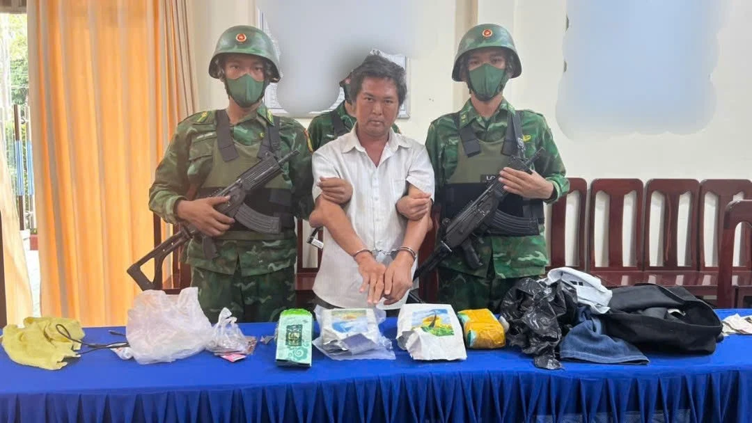 Bắt giữ đối tượng vận chuyển ma túy từ Campuchia vào Việt Nam