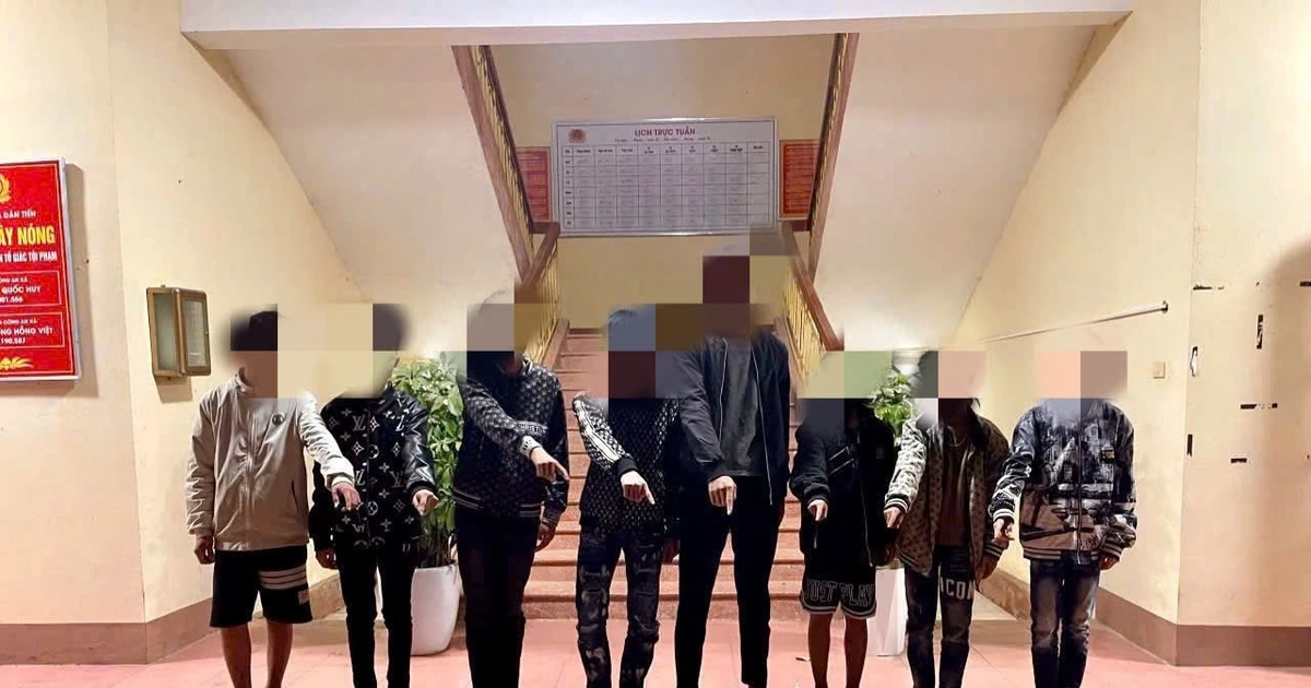 Phát hiện nhóm học sinh tự chế pháo nổ trái phép