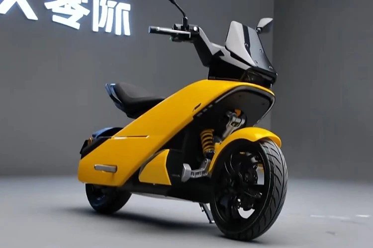 Scoox Zero X7 - xe máy điện độc đáo với hệ thống hub-center steering