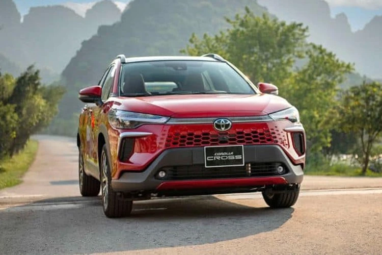 Toyota bàn giao hơn 70.000 xe cho khách Việt trong năm 2025