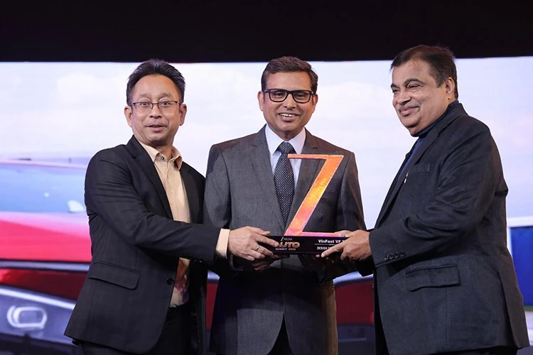 VinFast VF7 nhận giải thưởng thiết kế của năm tại thị trường Ấn Độ