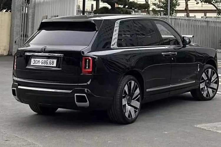Rolls-Royce Cullinan Series II không dưới 50 tỷ đồng về tay đại gia Hà Nội