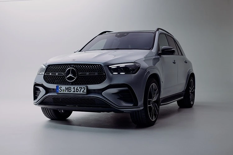 Mercedes Việt Nam ra mắt xe hybrid cắm sạc GLE 400 E 4MATIC hơn 4,6 tỷ đồng