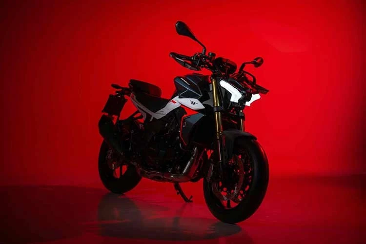 Benelli TNT 550 2026, chiếc naked-bike "giá rẻ" có gì đáng để chờ đợi?