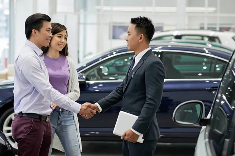 Mua bán ôtô sẽ không cần công chứng, xác nhận tình trạng hôn nhân?