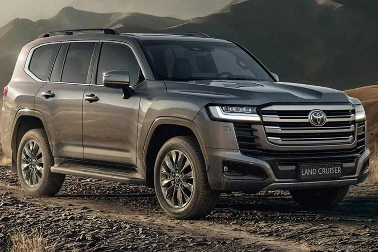 Ra mắt SUV Toyota Land Cruiser 300 Hybrid mạnh nhất, từ 2,78 tỷ đồng