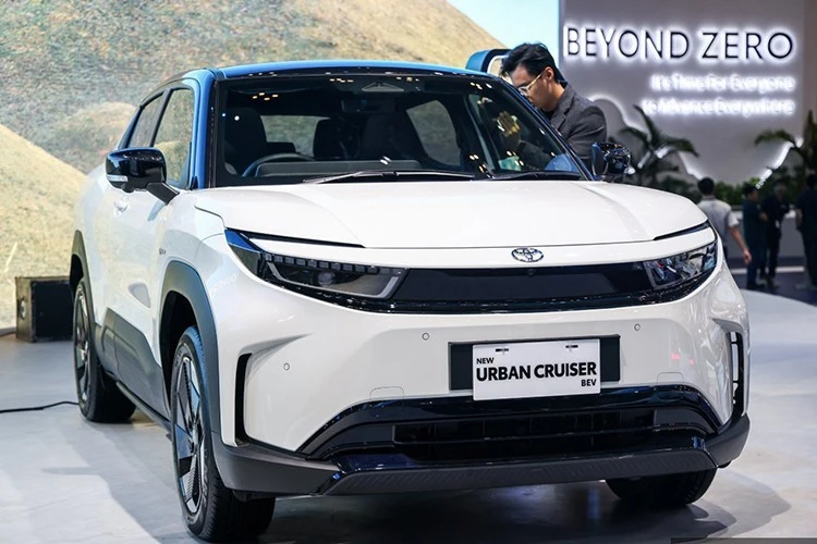 Toyota Urban Cruiser 2025 - SUV đô thị hoàn toàn mới ra mắt "lục địa già"