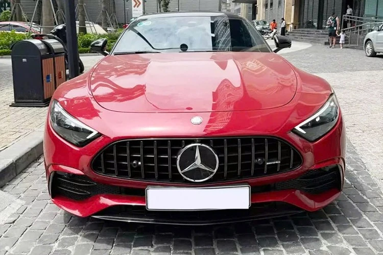Mercedes-AMG SL43 màu đỏ hàng hiếm, rớt giá mạnh nhất tại Việt Nam