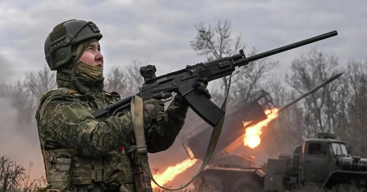 Quân đội Nga chiếm được thị trấn Rodinske, nắp nồi hầm Pokrovsk đã đóng lại