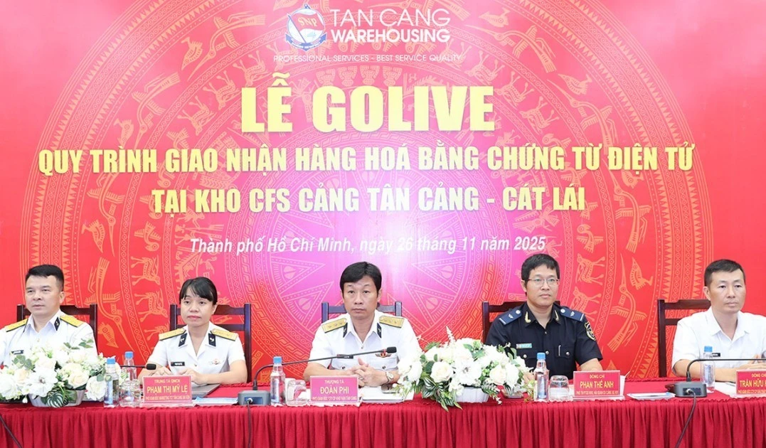 Cảng Tân cảng Cát Lái số hóa 100% quy trình giao nhận hàng hóa